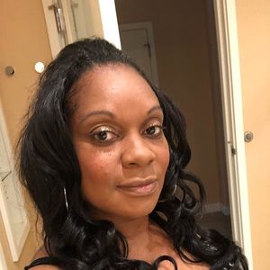 Meet your Posher, Crystal